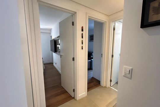 Corredor de apartamento à venda com 2 quartos, 63m² em Santo Antônio, Belo Horizonte