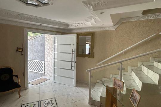 Sala de casa para alugar com 4 quartos, 250m² em Chácara Seis de Outubro, São Paulo