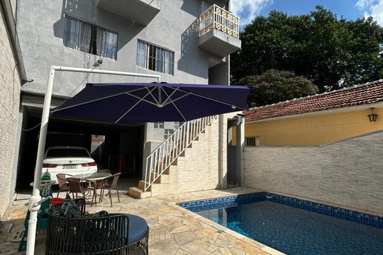 Piscina de casa para alugar com 4 quartos, 250m² em Chácara Seis de Outubro, São Paulo