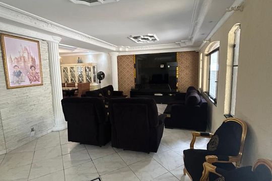 Sala de casa para alugar com 4 quartos, 250m² em Chácara Seis de Outubro, São Paulo