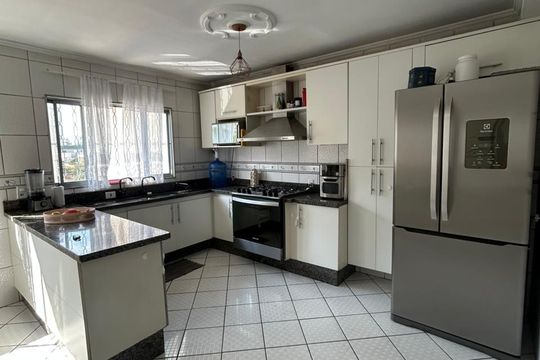 Banheiro de casa para alugar com 4 quartos, 250m² em Chácara Seis de Outubro, São Paulo