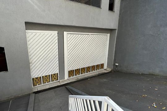 Área externa de casa para alugar com 4 quartos, 250m² em Chácara Seis de Outubro, São Paulo