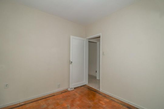 Quarto 2 de apartamento à venda com 2 quartos, 67m² em Bom Fim, Porto Alegre