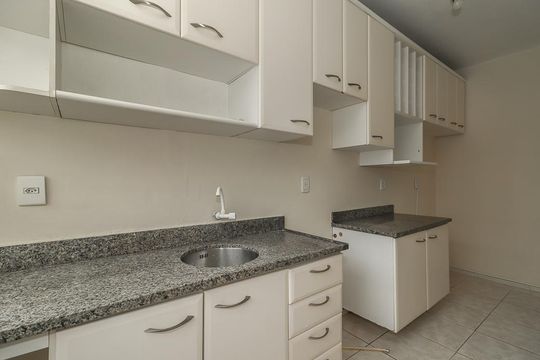 Cozinha de apartamento à venda com 2 quartos, 67m² em Bom Fim, Porto Alegre