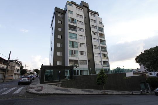 Fachada de apartamento à venda com 3 quartos, 105m² em Alto Caiçaras, Belo Horizonte
