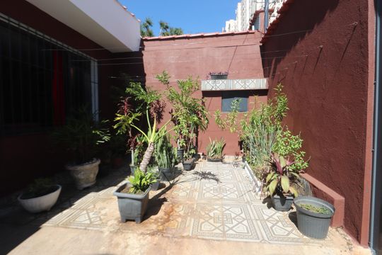 Garagem de casa à venda com 3 quartos, 140m² em Vila Independencia, São Paulo