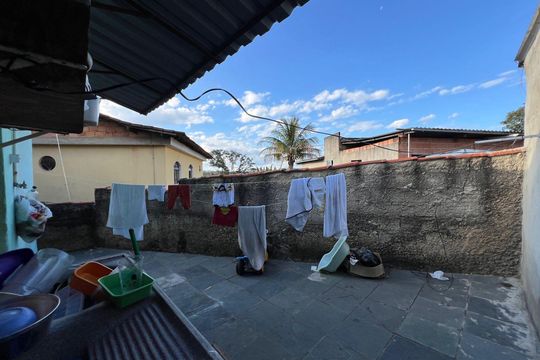 Quintal de casa para alugar com 3 quartos, 460m² em Jardim Guanabara, Belo Horizonte