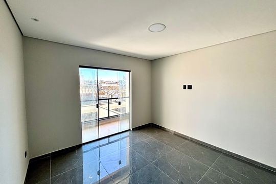 Casa à venda com 3 quartos, 150m² em Jardim Artur Alvim, São Paulo