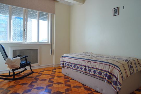 Quarto 2 de apartamento para alugar com 3 quartos, 190m² em Moinhos de Vento, Porto Alegre