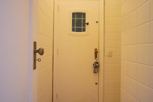 Porta de entrada serviço  de apartamento para alugar com 3 quartos, 190m² em Moinhos de Vento, Porto Alegre