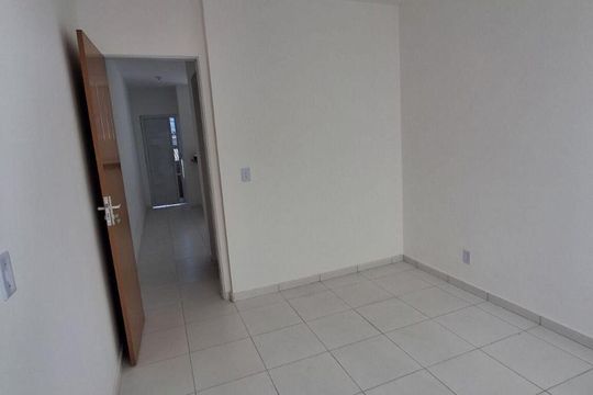 Quarto de casa para alugar com 1 quarto, 42m² em Ipiranga, Nova Iguaçu