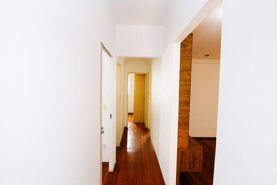 Corredor de apartamento à venda com 3 quartos, 69m² em Buritis, Belo Horizonte