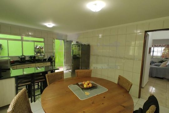 Casa à venda com 4 quartos, 170m² em Jardim dos Bichinhos, São Paulo