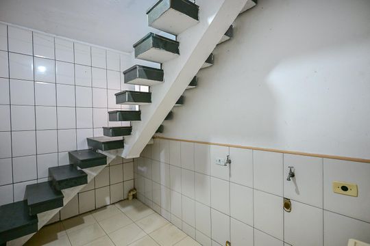 Área de Serviço  de casa para alugar com 2 quartos, 50m² em Parque das Cigarreiras, Taboão da Serra
