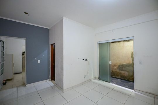 Casa para alugar com 2 quartos, 50m² em Parque das Cigarreiras, Taboão da Serra