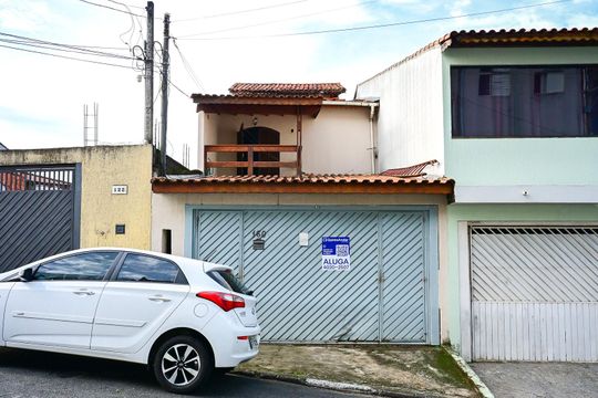 Fachada de casa para alugar com 2 quartos, 50m² em Parque das Cigarreiras, Taboão da Serra