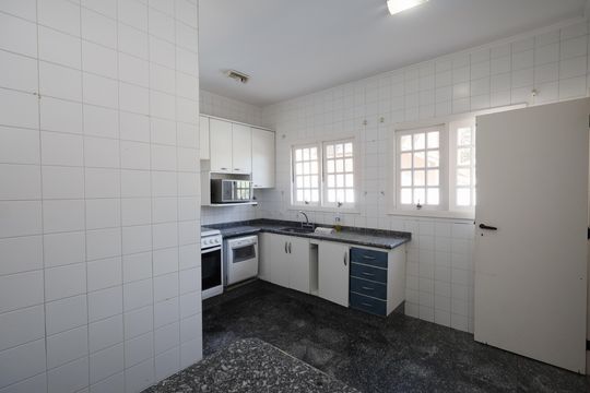 Cozinha  de casa de condomínio para alugar com 4 quartos, 250m² em Vila Santos, São Paulo