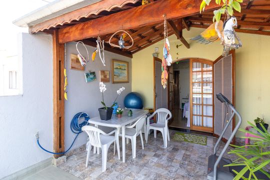 Varanda  de casa à venda com 2 quartos, 152m² em Jardim Leila, Guarulhos