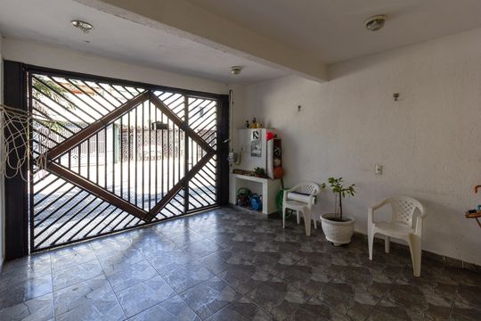 Garagem de casa à venda com 2 quartos, 152m² em Jardim Leila, Guarulhos