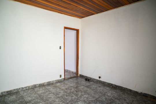 Quarto 1 de casa à venda com 2 quartos, 100m² em Vila Santo Estefano, São Paulo