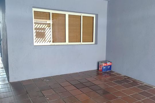 Garagem de casa à venda com 3 quartos, 126m² em Jardim Esmeralda, São Paulo