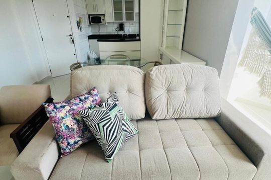 Sala de apartamento para alugar com 2 quartos, 87m² em Canto, Florianópolis