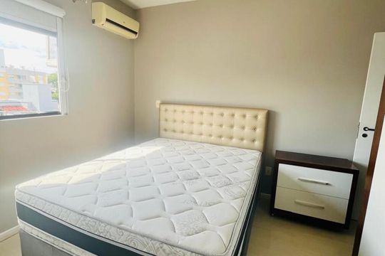 Quarto de apartamento para alugar com 2 quartos, 87m² em Canto, Florianópolis