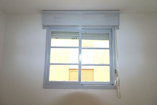 Janela da Quarto 1 de apartamento para alugar com 2 quartos, 50m² em Passo D’areia, Porto Alegre