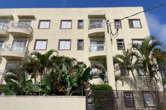 Fachada do bloco de apartamento para alugar com 2 quartos, 49m² em Outeiro de Passárgada, Cotia