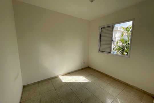 Quarto 2 de apartamento para alugar com 2 quartos, 49m² em Outeiro de Passárgada, Cotia