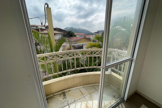 Varanda de apartamento para alugar com 2 quartos, 49m² em Outeiro de Passárgada, Cotia