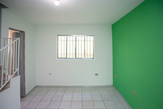 Sala de casa para alugar com 2 quartos, 60m² em Campanário, Diadema
