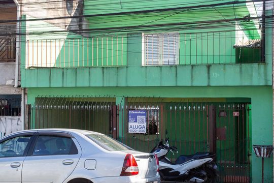 Fachada de casa para alugar com 2 quartos, 60m² em Campanário, Diadema