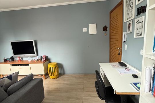 Sala de apartamento à venda com 2 quartos, 100m² em Vila Vilma, Santo André