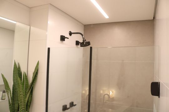 Banheiro 1 de apartamento à venda com 2 quartos, 62m² em Barra Funda, São Paulo