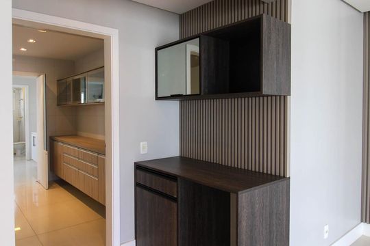 Sala  de apartamento à venda com 5 quartos, 223m² em Vila Morumbi, São Paulo
