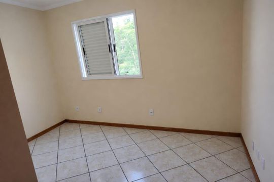 Quarto de apartamento para alugar com 3 quartos, 91m² em Pantanal, Florianópolis