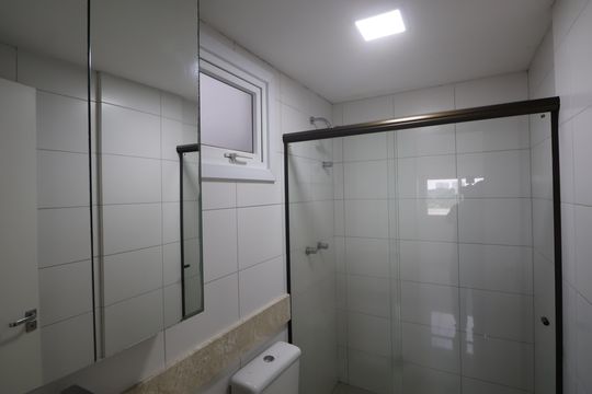 Banheiro da Suíte de apartamento à venda com 2 quartos, 62m² em Niterói, Canoas