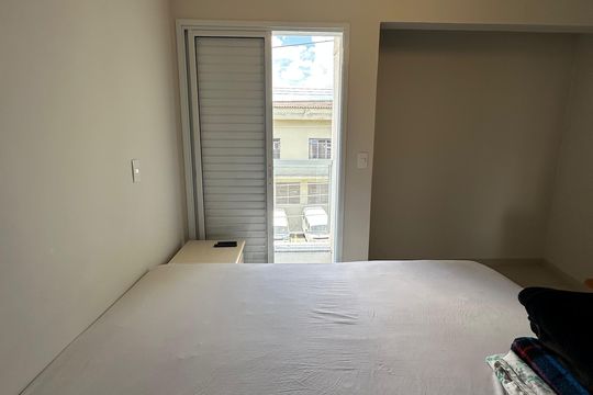 Quarto de kitnet/studio à venda com 1 quarto, 30m² em Jardim Sabara, São Paulo