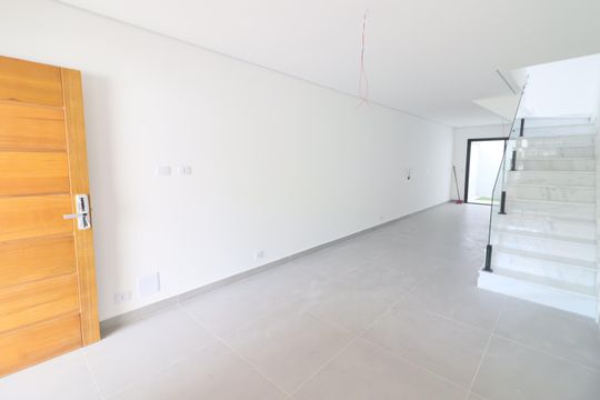 Casa à venda com 3 quartos, 141m² em Bela Vista, Osasco