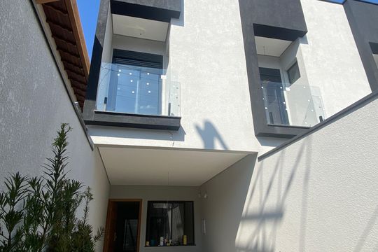 Garagem de casa à venda com 3 quartos, 141m² em Bela Vista, Osasco