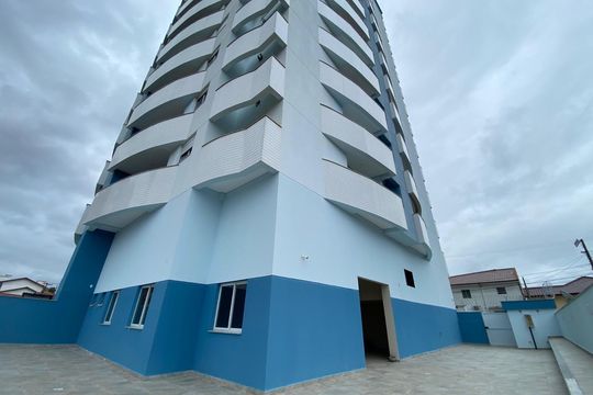Fachada de apartamento para alugar com 3 quartos, 95m² em Barreiros, São José
