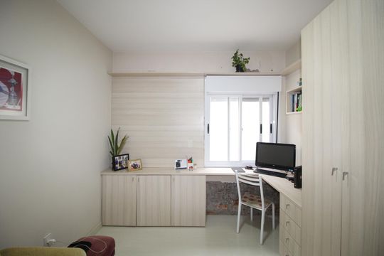 Quarto 2 de casa à venda com 3 quartos, 492m² em Vila Jardim, Porto Alegre