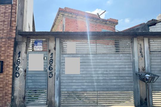 Placa instalada na fachada do imóvel de apartamento para alugar com 1 quarto, 143m² em Jardim Anny, Guarulhos