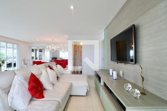 Apartamento para alugar com 3 quartos, 160m² em Jardim Belmar, Guarujá