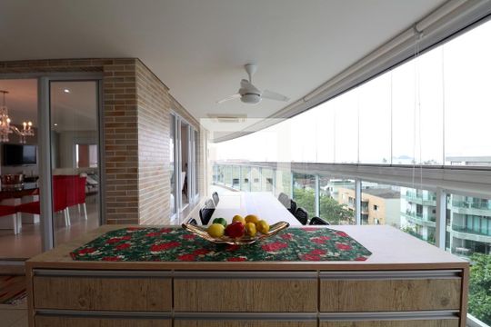 Varanda de apartamento para alugar com 3 quartos, 160m² em Jardim Belmar, Guarujá