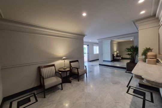 Hall de apartamento para alugar com 3 quartos, 110m² em Indianópolis, São Paulo