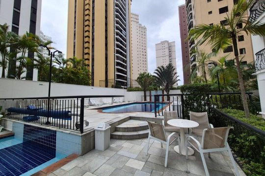 Piscina de apartamento para alugar com 3 quartos, 110m² em Indianópolis, São Paulo