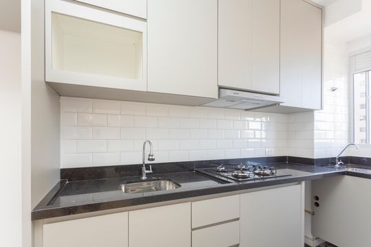 Cozinha de apartamento à venda com 2 quartos, 44m² em Usina Piratininga, São Paulo