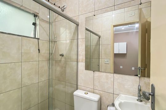 Banheiro de casa para alugar com 1 quarto, 38m² em Jardim Belem, São Paulo